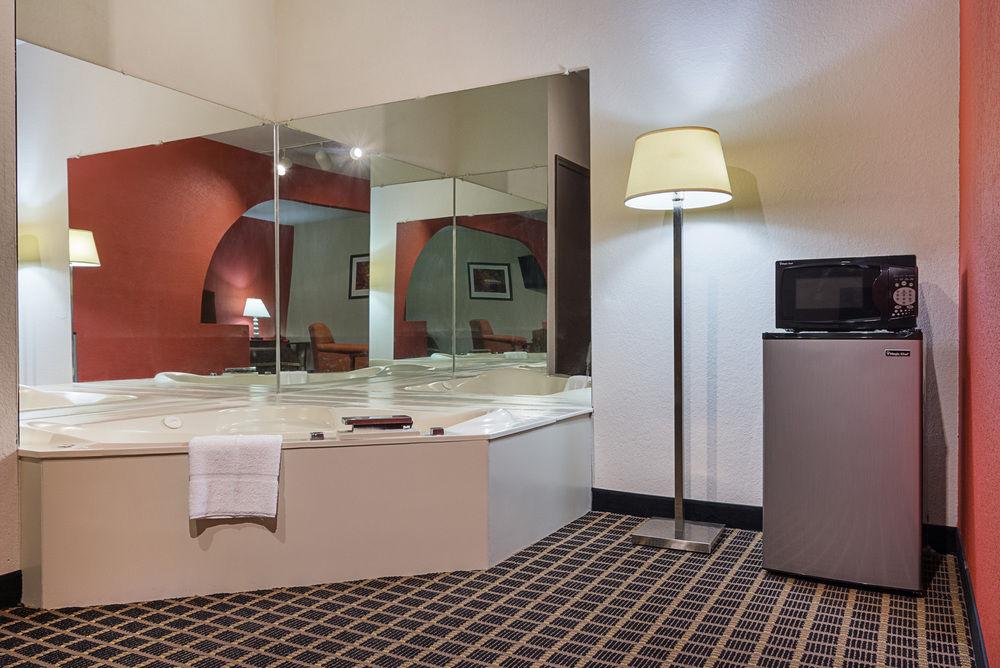 Quality Inn Commerce At I-85 Ngoại thất bức ảnh