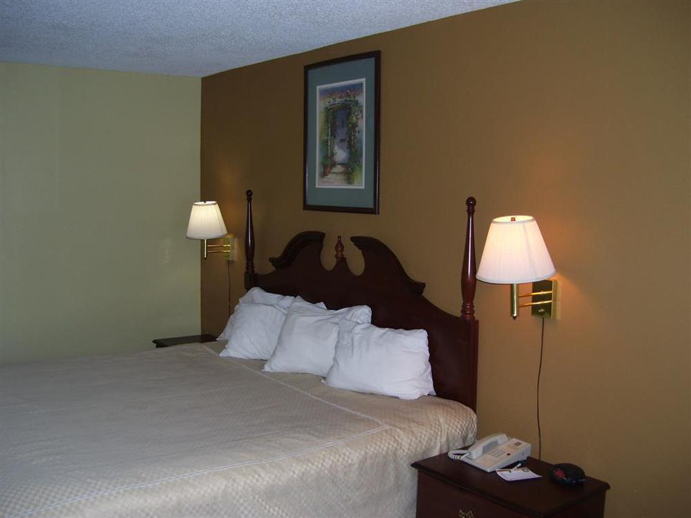 Quality Inn Commerce At I-85 Phòng bức ảnh